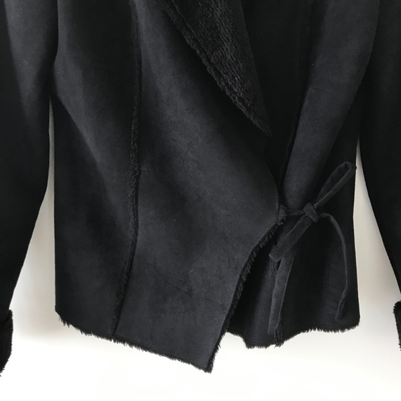 WHBM Black Faux Shearling Wrap Jacket - Picture 3 of 16